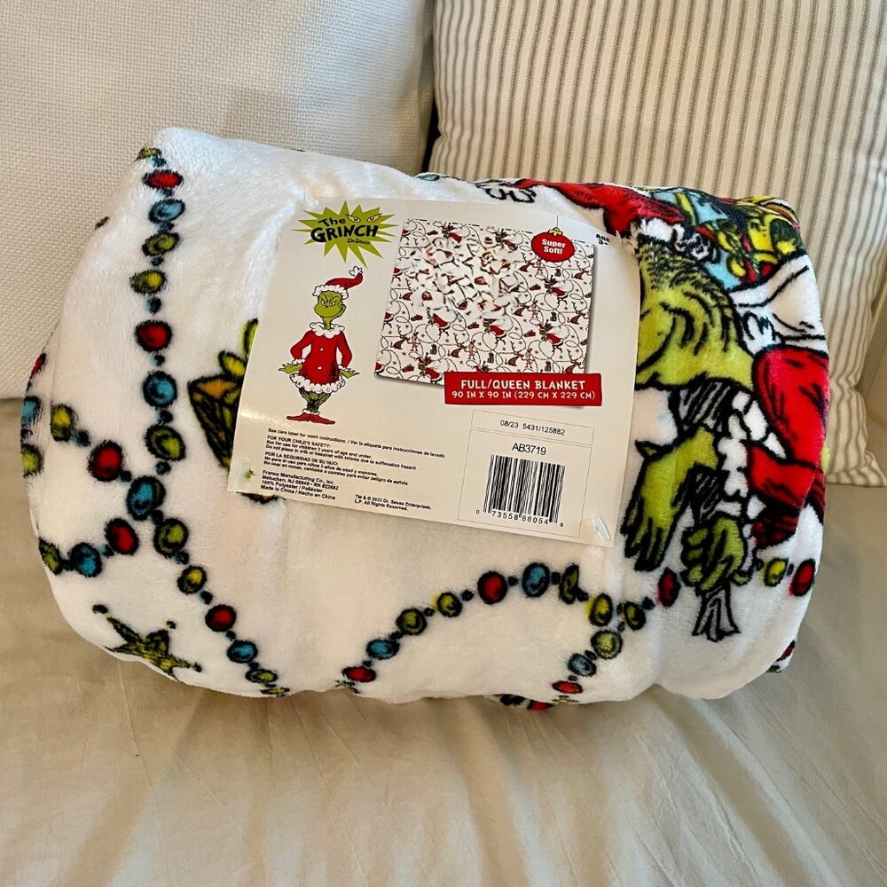 NEW Christmas Dr. Suess Grinch Super Soft Plush Full/Queen Blanket